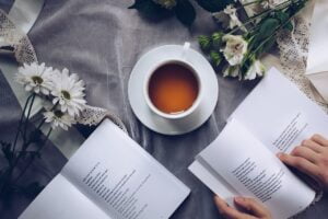kitap ve çay fotoğrafları